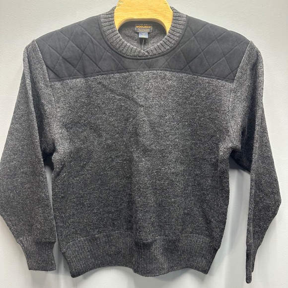 Woolrich Other - Woolrich Men's 100% Wool Sweater L Charcoal Suede Trim Quilted Shoulder Crewneck